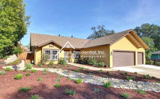 Building Photo - Wonderful Orangevale 3bd/2ba Home with Spa...