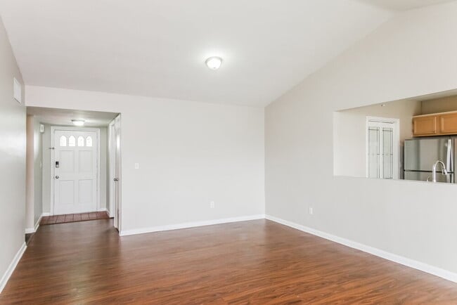 Building Photo - 11010 SW 123rd Ave