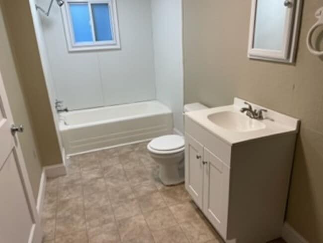 Building Photo - 2/1 in Gastonia, NC - $100 refundable key deposit required