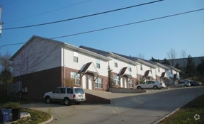 Building Photo - 1819 Crader Dr