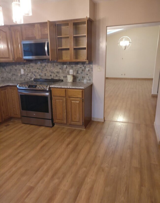 Foto del edificio - Charming 3BR House in Belleville