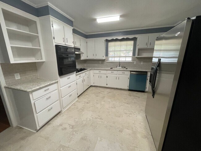 Foto del edificio - 3 Bedroom 2 Bath Home in Clinton