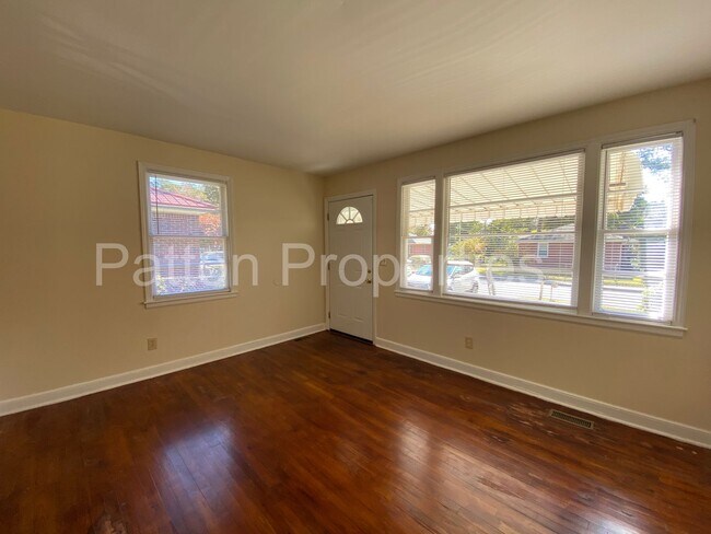 Building Photo - Standish Acres Home