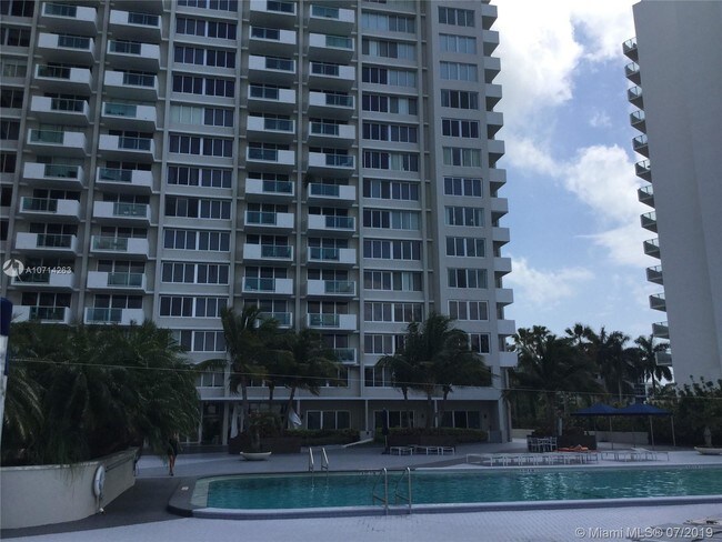 Foto del edificio - 1200 West Ave