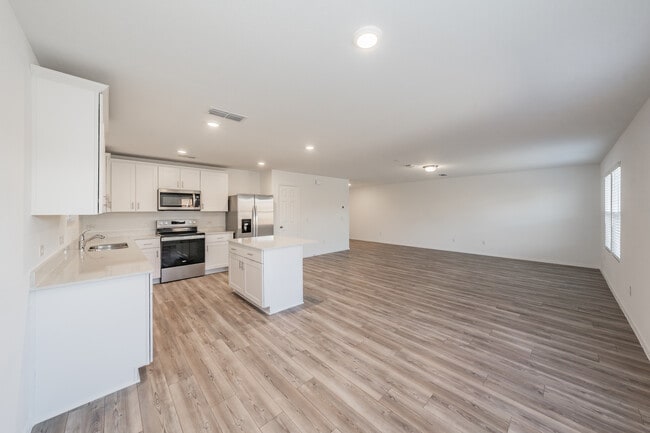 Foto del edificio - 847 Lake Fletcher Rd