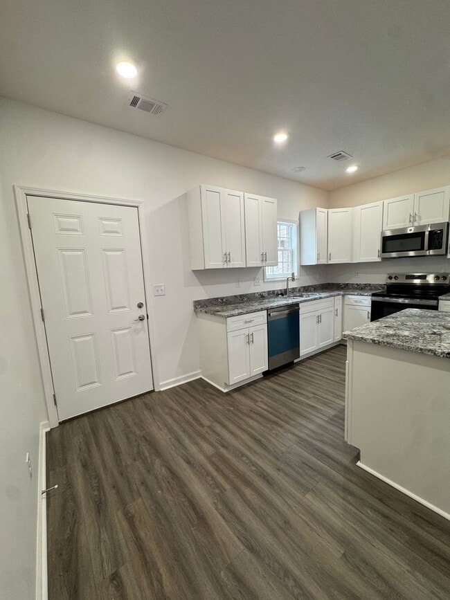 Building Photo - 3017 Olivia Ct