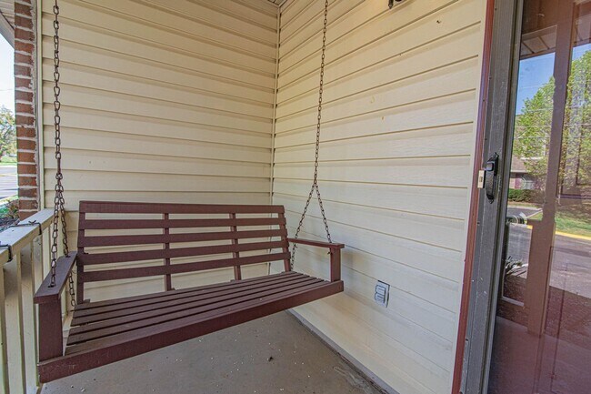 Foto del edificio - Knoxville 37938 - 2 bedroom, 2 bath home - Contact Jean Chung (865) 386-1022