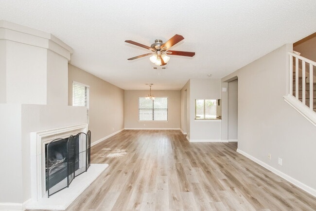 Building Photo - 1232 Dexford Dr