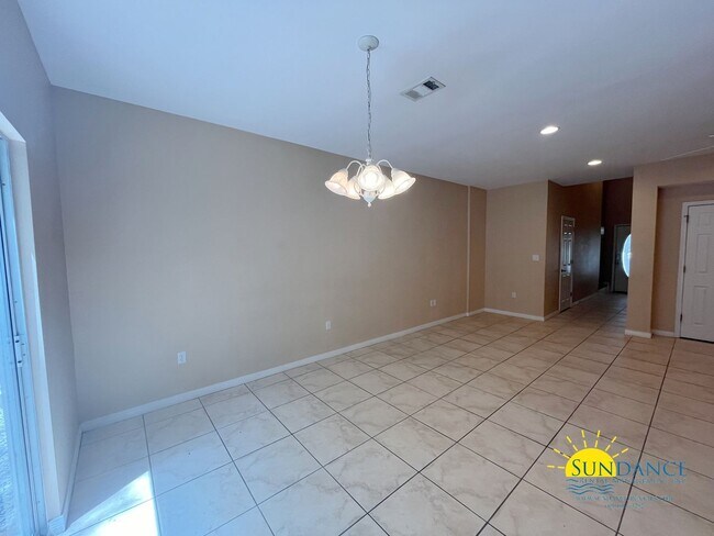Building Photo - Ideally situated Niceville Townhome, Call Today!