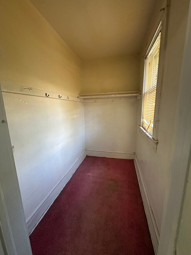 Armario del dormitorio 1 - 750 8th St