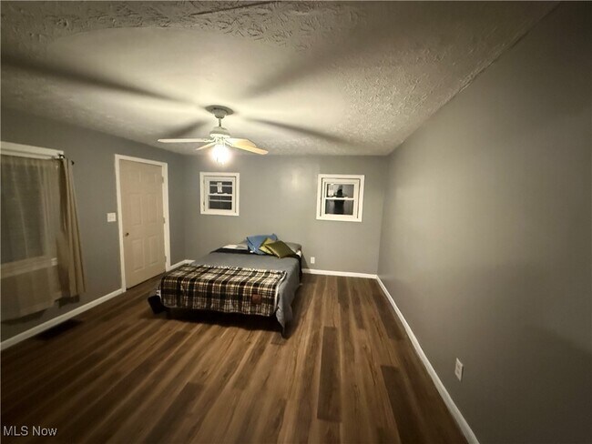 Foto del edificio - 371 Beth St