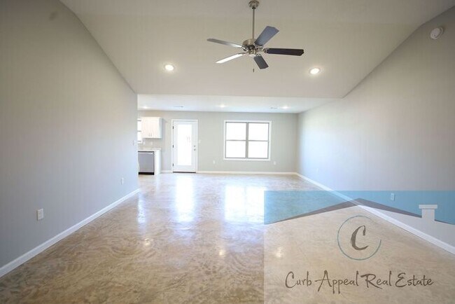 Building Photo - Move in special $900!! Beautiful new construction 3 bed / 2 bath home - Lake City