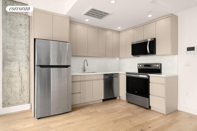 Foto del edificio - 585 Argyle Rd