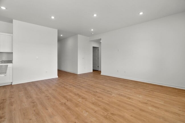 Building Photo - Brand-New 3 Bedroom Home in Prairie Grove! Move-in Ready!