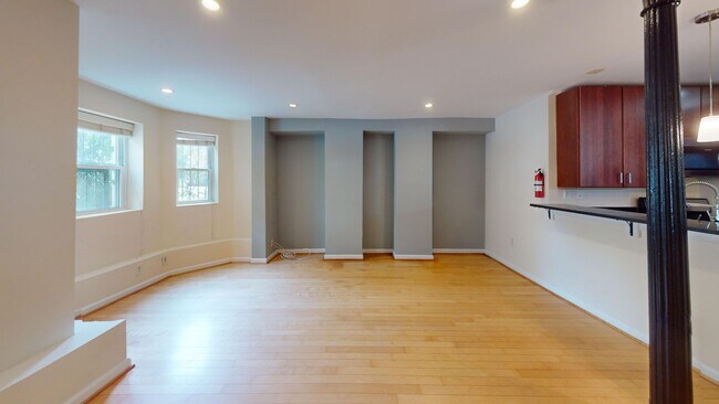 Foto del edificio - 1330 13th St NW