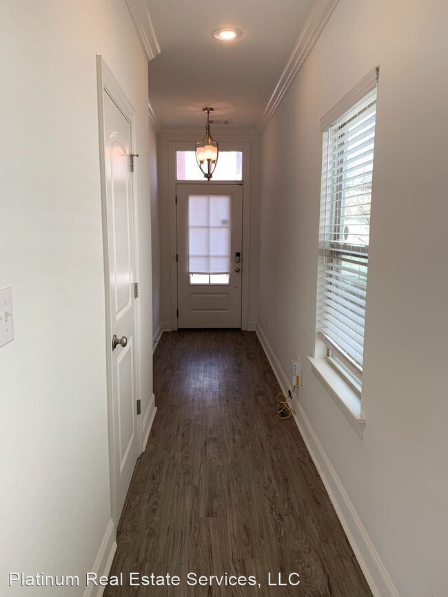 Building Photo - 3 br, 2.5 bath House - 2127 Shadowbrook Dr.