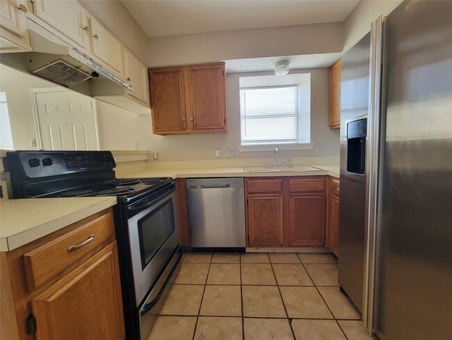 Building Photo - 8202 Quail Ct