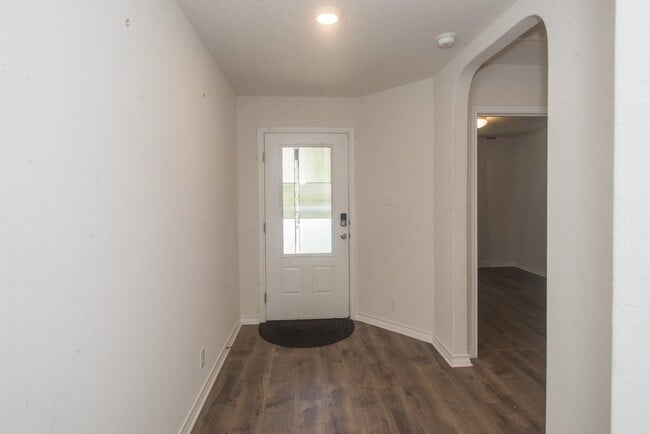 Photo - 14059 Coquina Blfs (San Antonio, TX) House