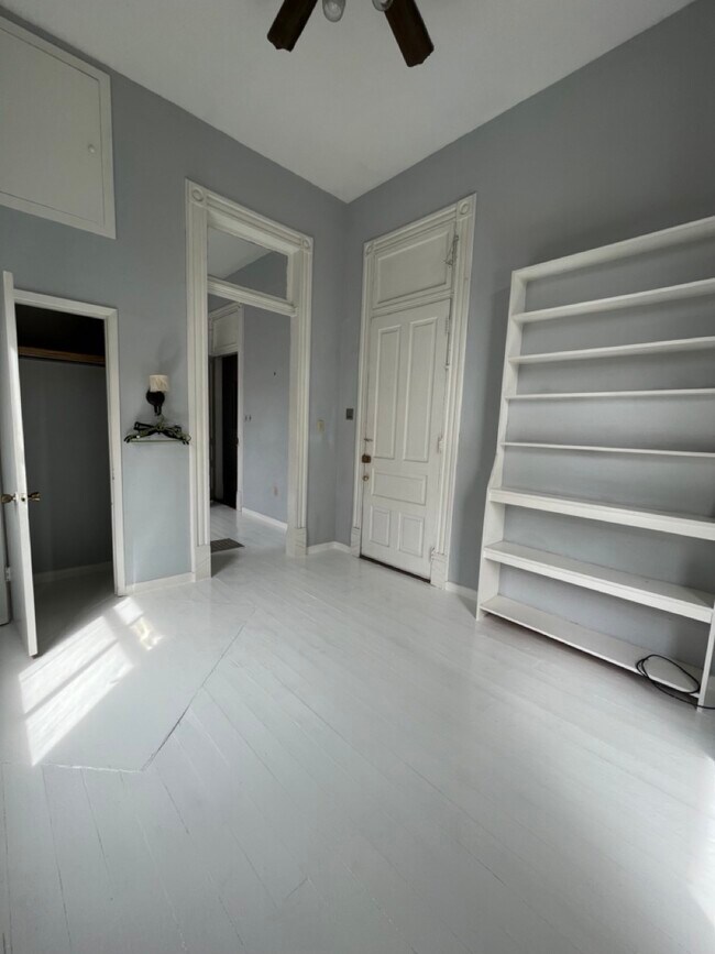 Bedroom with closet and built in - 5941 Magazine St