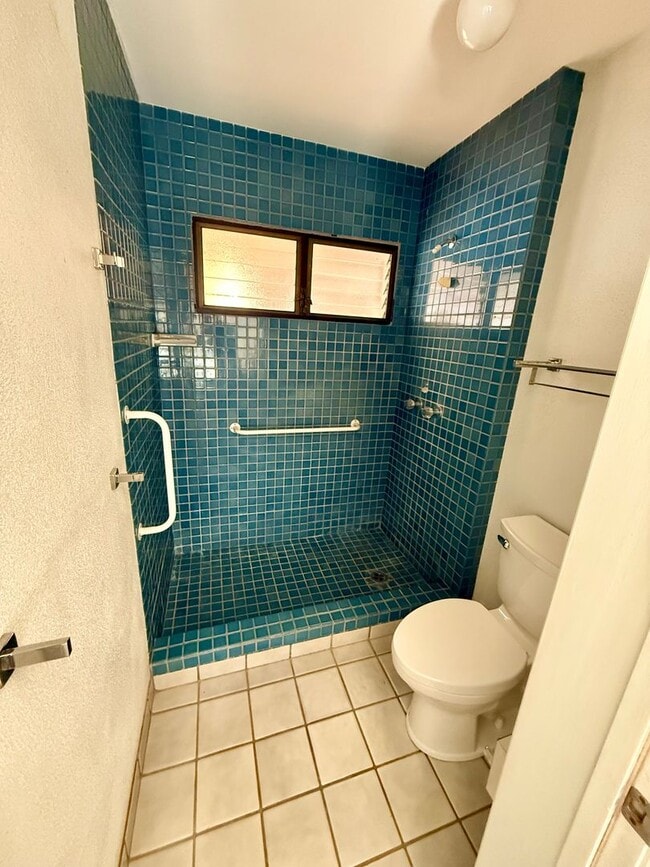 Building Photo - 4 Bedroom / 3 Bathroom Home in Lahaina – A...