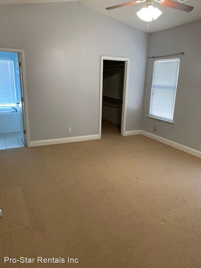 Building Photo - 4 br, 2 bath House - 915 Birch
