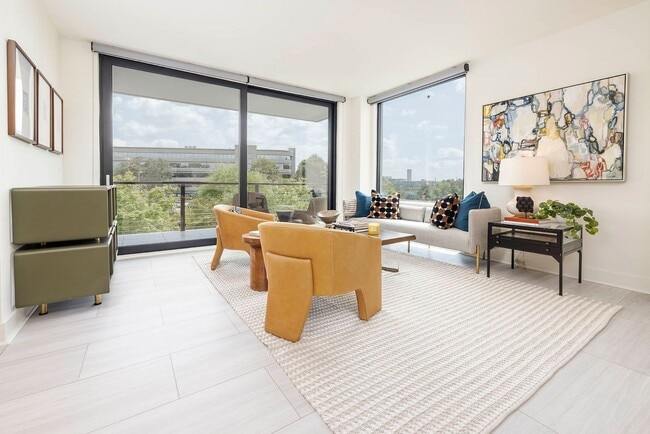 Interior Photo - Ilion