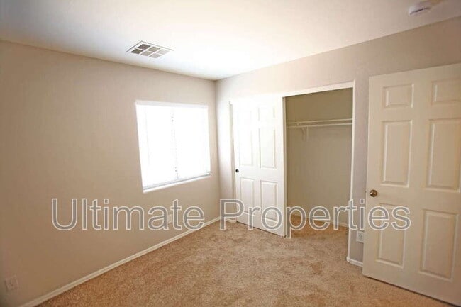 Building Photo - 21532 W Durango St