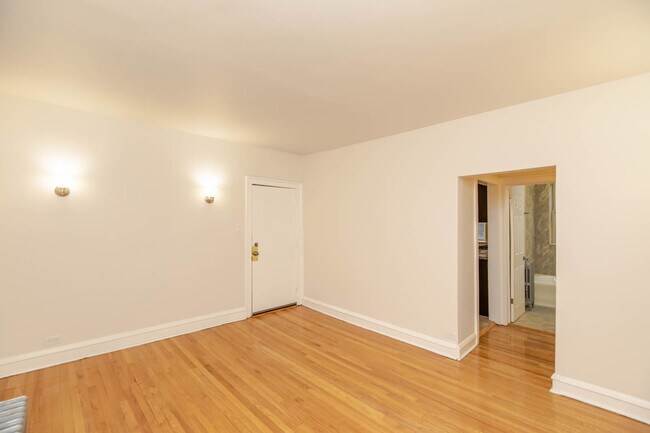 Foto del edificio - 1731 W 91st St