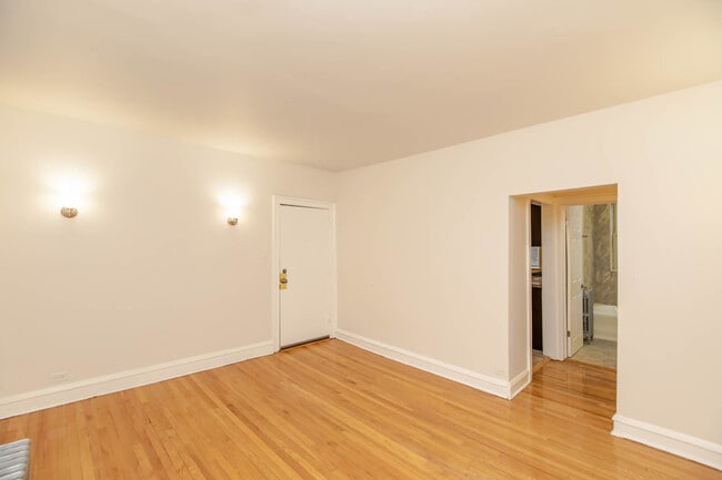 Building Photo - 1731 W 91st St
