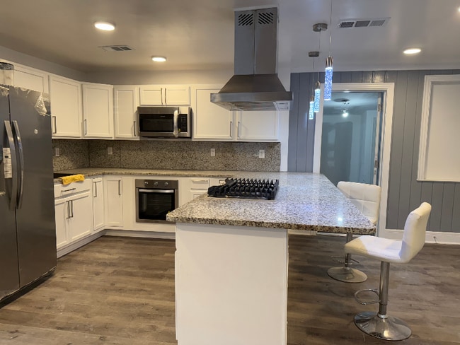 Photo - 961 Eastside Dr SE House