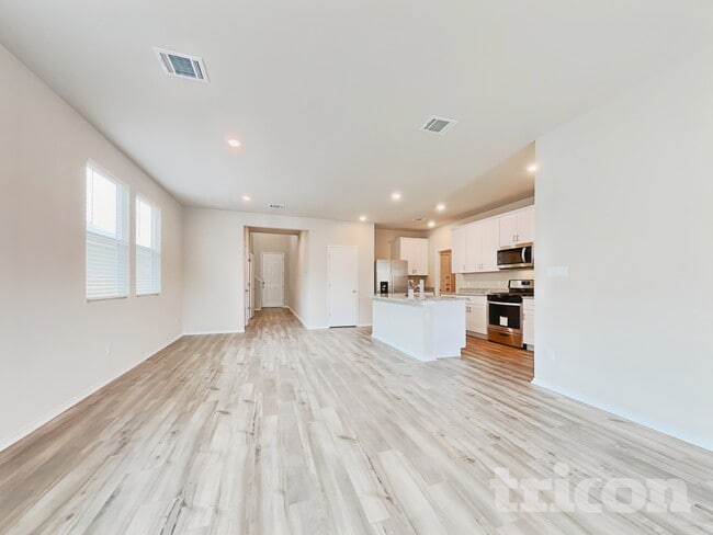 Foto del edificio - 3524 Stride Ln