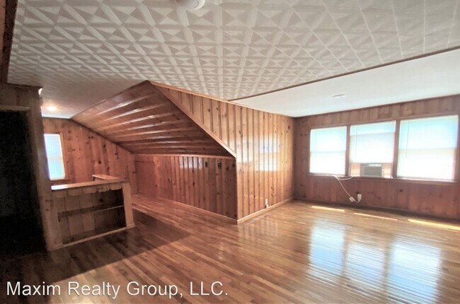 Building Photo - 3 br, 1.5 bath House - 2873 WHITMORE ST