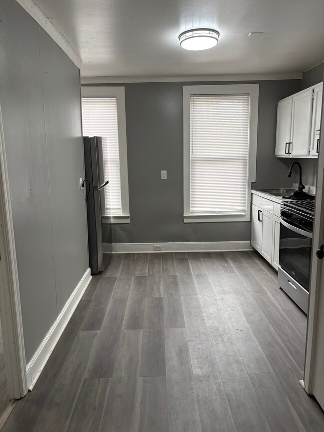 Photo - 623 W 28th St House