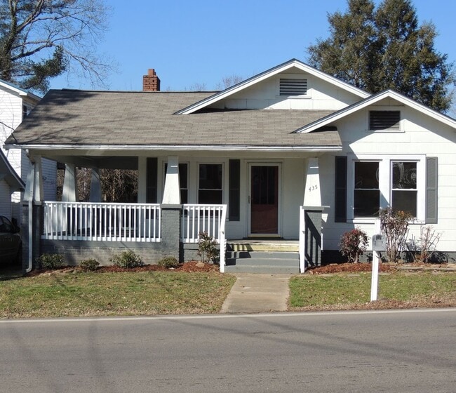 Photo - Two bedroom, one bath home is South Knoxville