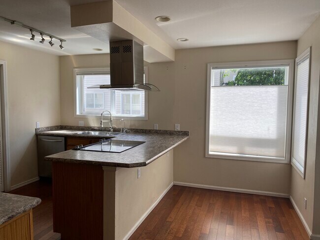 Foto del edificio - 2801 NE 130th St