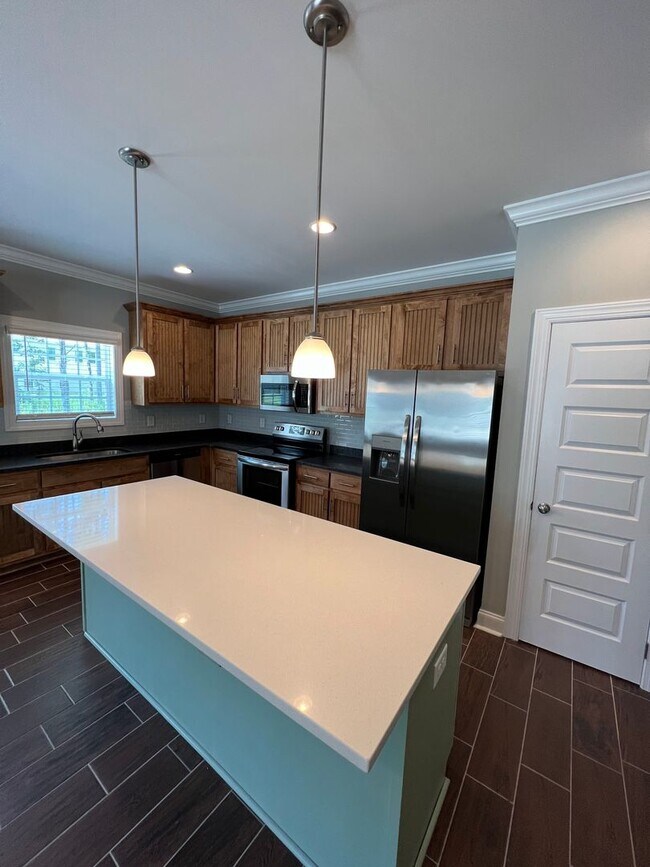 Foto del edificio - Available Fall 2026!