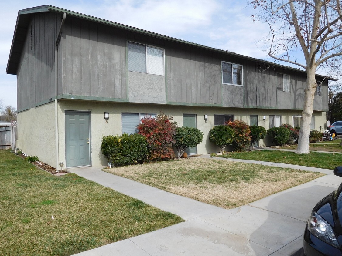 2006 20th St, Paso Robles, CA 93446 2006 20th St Paso Robles, CA