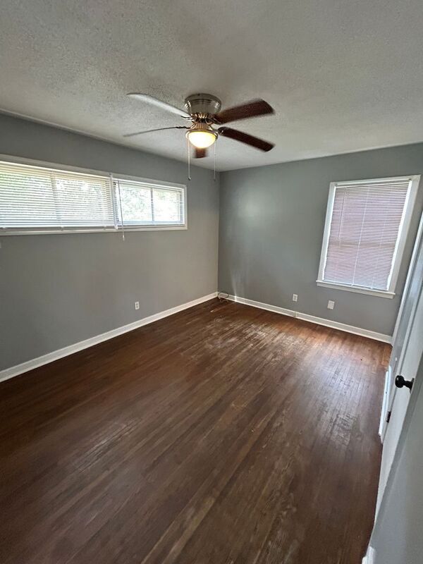 Building Photo - 809 Glen Ridge Dr