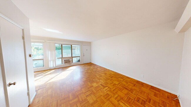 Foto del interior - Sweetzer Gardens