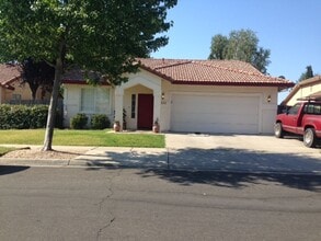 Building Photo - 1502 Berkshire Dr