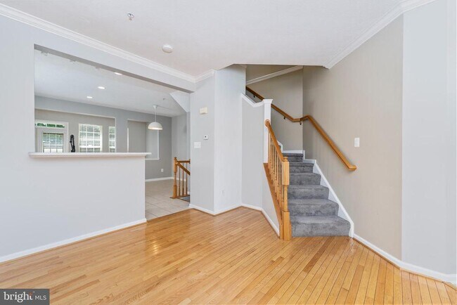 Building Photo - 25 Caterham Ct