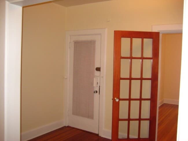 Building Photo - 1215 Colley Ave