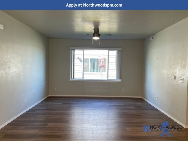 Foto del edificio - New Very Nice 2 Bedroom 1 Btahroom Downsta...