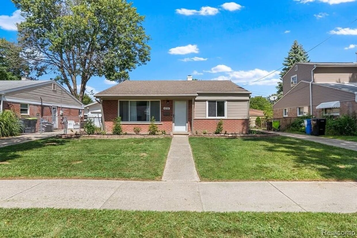Primary Photo - Gorgeous Madison Heights Gem!