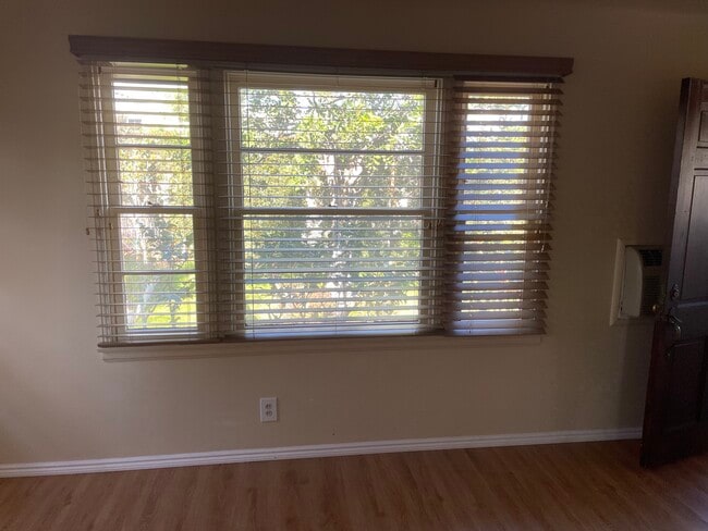 New paint - 9064 Mission Dr