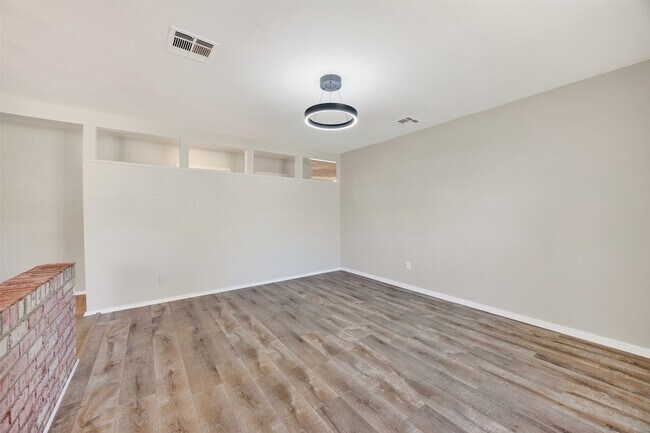 Foto del edificio - 9611 Highmeadow Dr