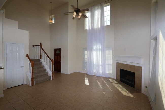 Foto del edificio - 7555 Autumn Sun Dr