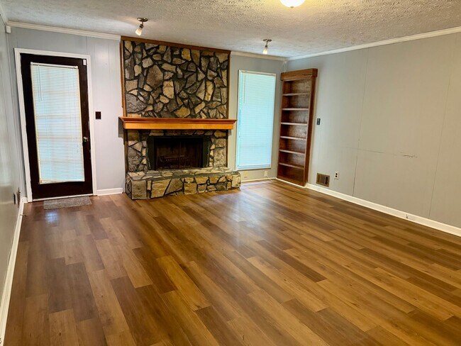Foto del edificio - 7670 Glen Devon Rd