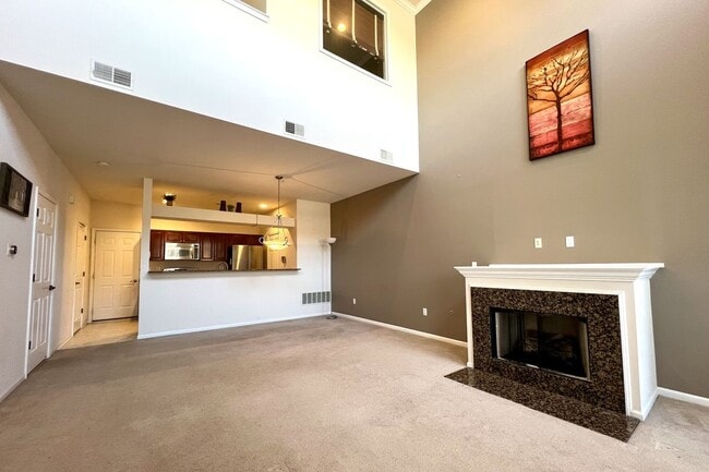 Building Photo - 17 N Squirrel Rd