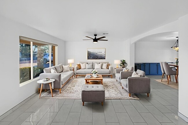 Foto del edificio - 601 E Laredo St